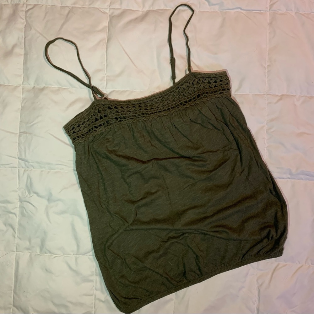 Breezy tank with built-in bra liner - EUC‼️
